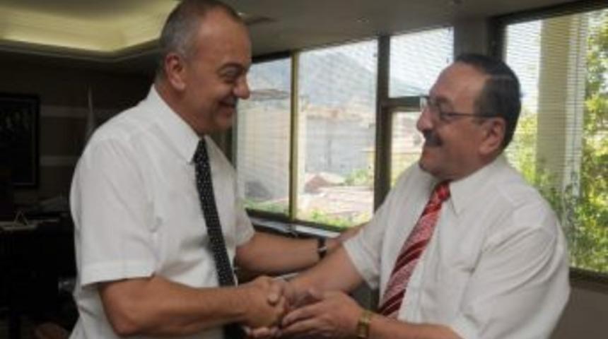 Cezaevi M&uuml;d&uuml;r&uuml; &Ouml;zen&rsquo;nden Başkan Erg&uuml;n&rsquo;e Ziyaret