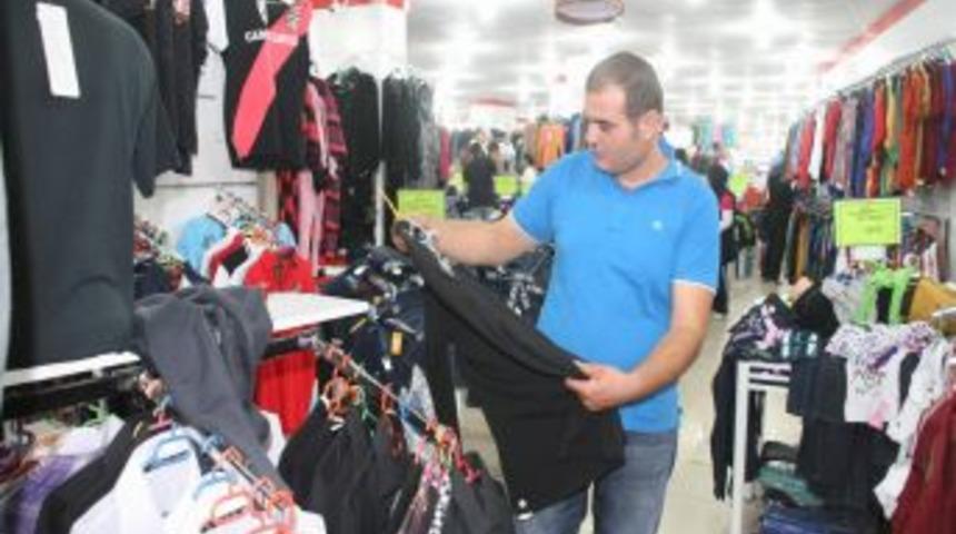 Bayram Alışverişi Esnafın Y&uuml;z&uuml;n&uuml; G&uuml;ld&uuml;rd&uuml;