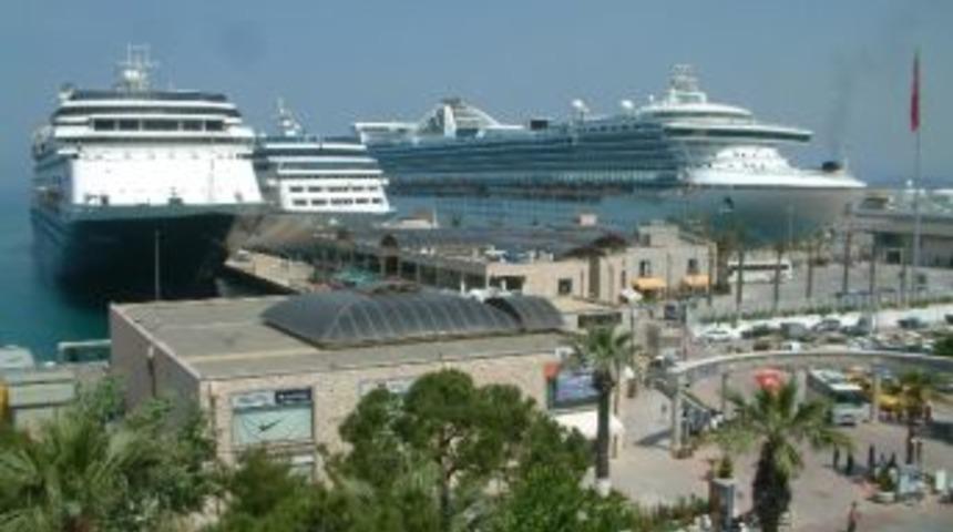 Kuşadası Limanı'nda Hukuki S&uuml;re&ccedil; Devam Ediyor