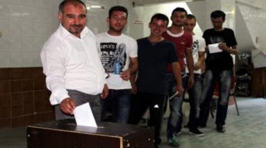 Mucitlerden Elektronik Sandıkla Se&ccedil;im