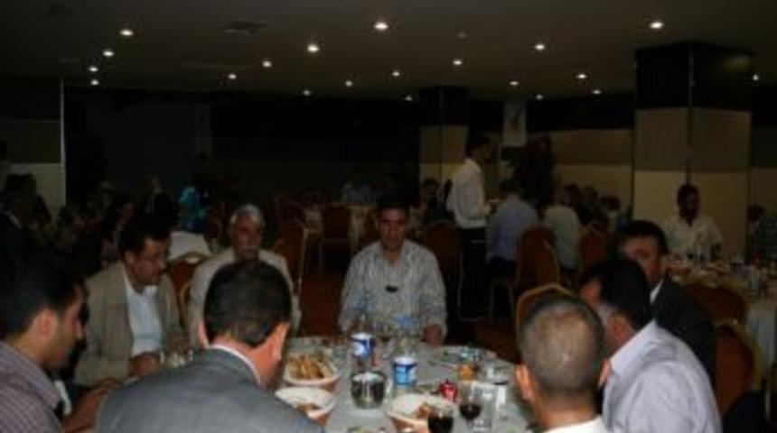 Ak Parti Kars Merkez İl&ccedil;e Başkanlığı Tarafından İftar Yemeği D&uuml;zenlendi