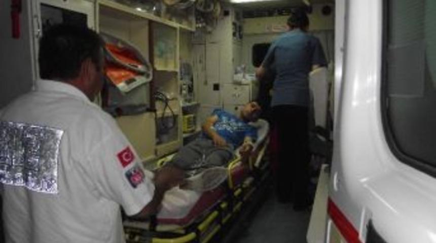 Otomobil Takla Attı: 1 &Ouml;l&uuml;, 7 Yaralı