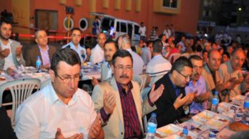 Başkan G&ouml;k&ccedil;ek, Il&ccedil;elerle Iftarın Finalini Altındağ&rsquo;da Yaptı