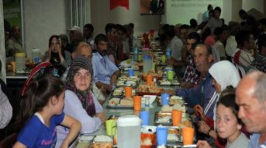 Bolu'da Ramazan Ayı Boyunca 45 Bin Kişiye Iftar Yemeği Verildi