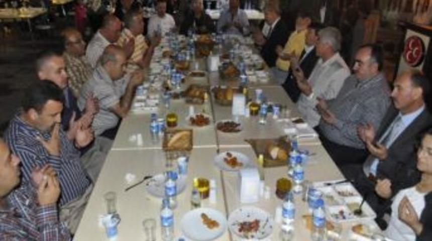 B&uuml;nyanlılar İftarda Buluştu