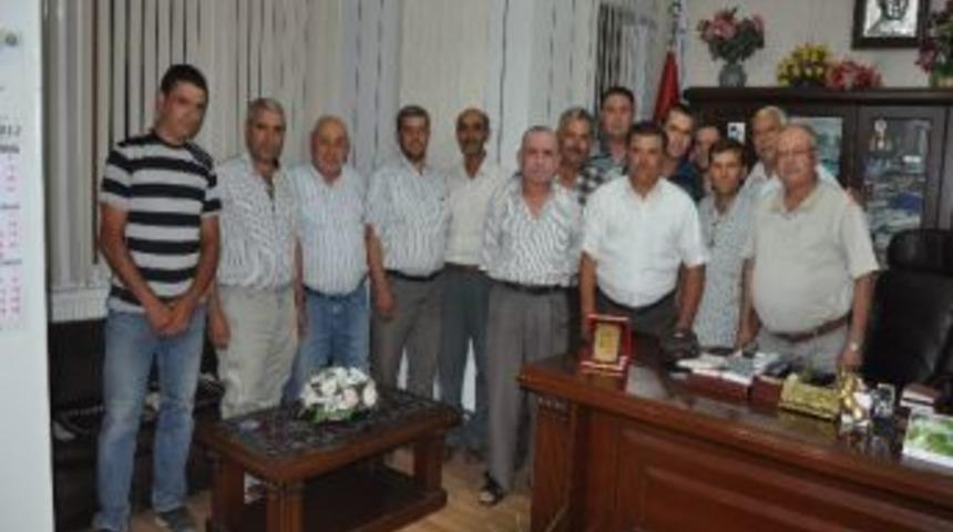 Başkan Martin'e Hizmet &Ouml;d&uuml;l&uuml;