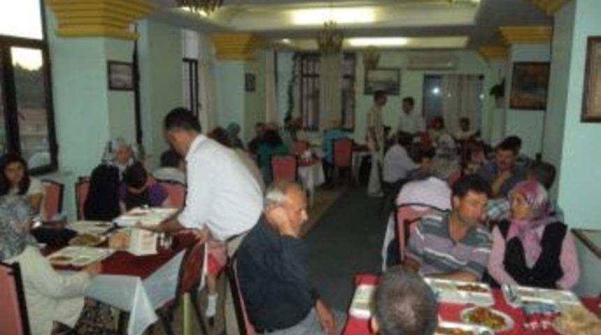 Başkan Akyol, Engellilere İftar Yemeği Verdi