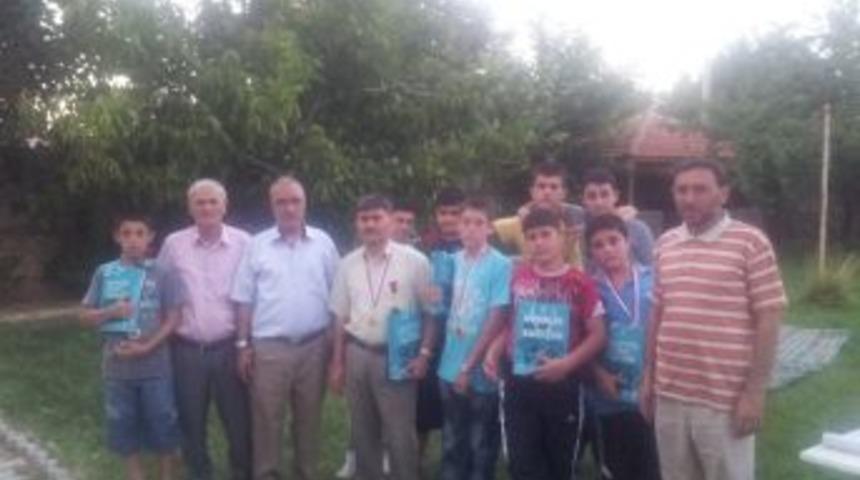 Kula M&uuml;ft&uuml;l&uuml;ğ&uuml; Camiler Arası Sportif Faaliyetleri Tamamlandı