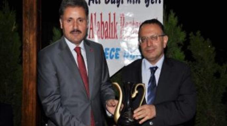 Belediyeden Vali Saran&rsquo;a Veda Yemeği