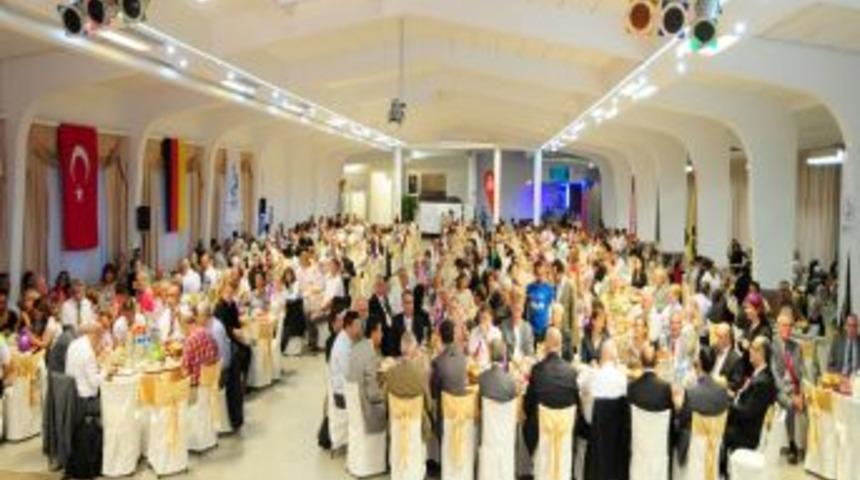 G&ouml;n&uuml;l Sofrası Hamm&rsquo;da Kuruldu