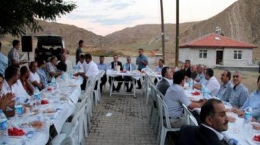 Ak Parti &Ccedil;ankırı Milletvekili Filiz&rsquo;e Baba Ocağı&rsquo;nda Sevgi Seli