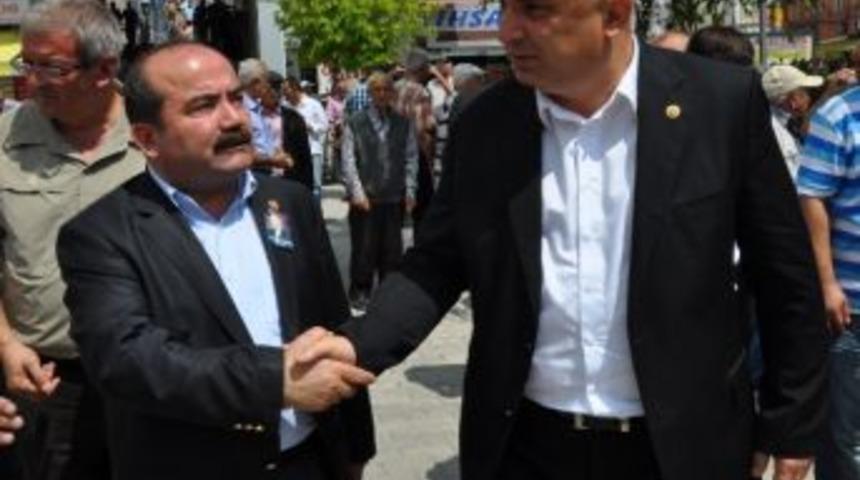Tornavidayla &Ouml;ld&uuml;r&uuml;len Chp'li İl Genel Meclisi &Uuml;yesi Toprağa Verildi