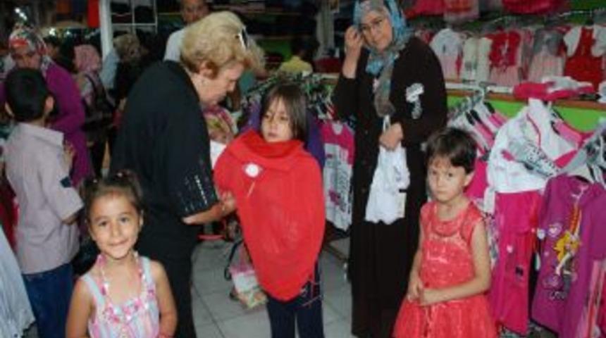 Karatay Belediyesi 200 &Ccedil;ocuğu Sevindirdi