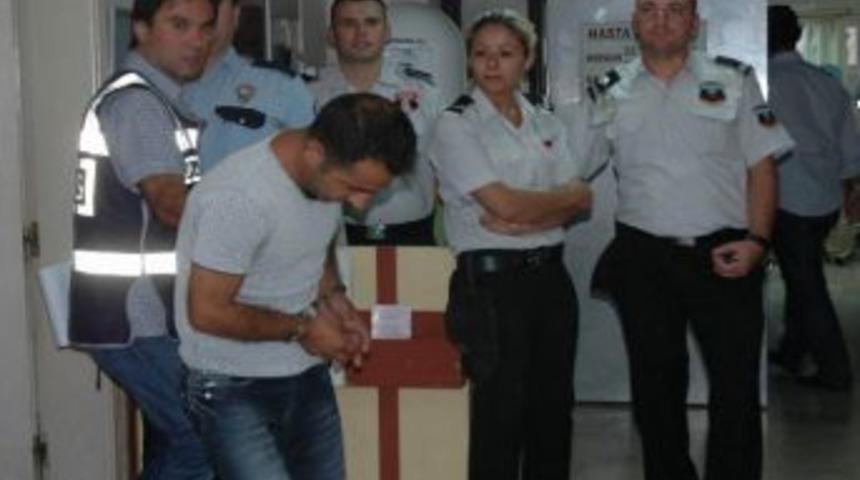 Karısını Ve Baldızını Bı&ccedil;aklayan Şahıs Teslim Oldu