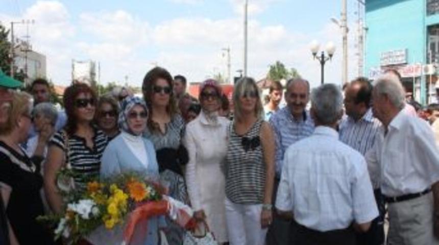 Ak Parti'den Mehteranlı Bayram Y&uuml;r&uuml;y&uuml;ş&uuml;