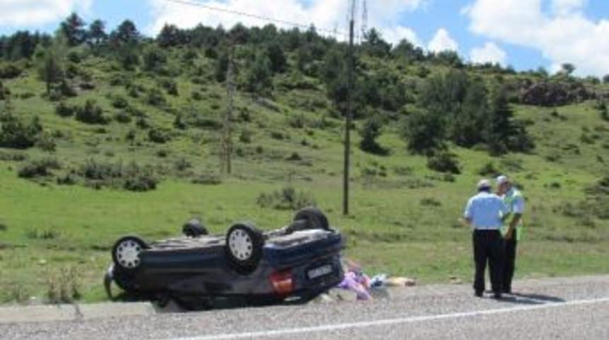 Kastamonu’da 9 Kişinin Bulunduğu Otomobil Takla Attı