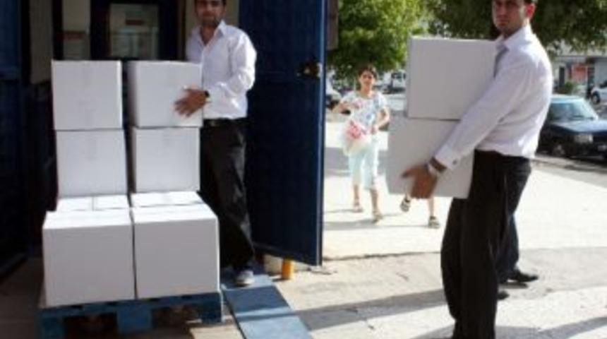 Assistt &Ccedil;alışanlarından Gıda Yardımı