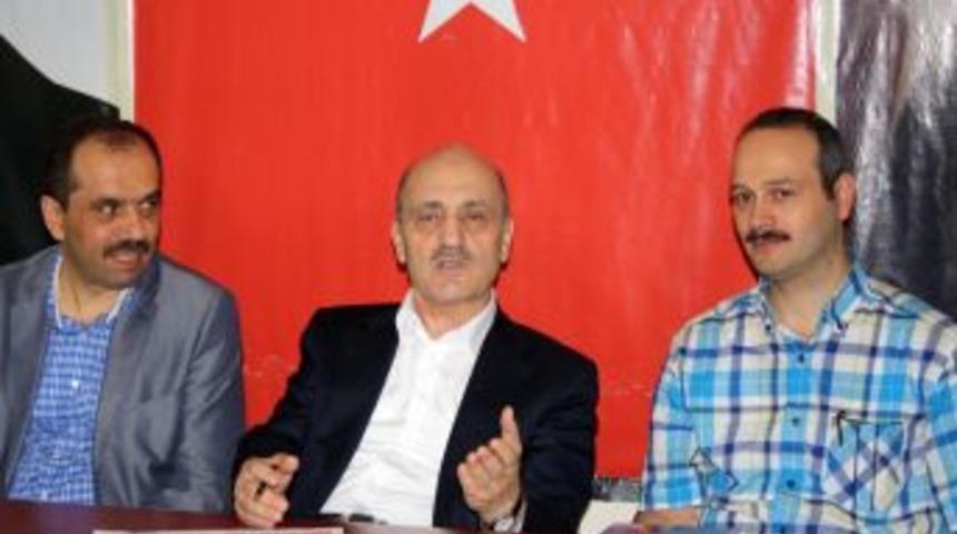 Bakan Bayraktar: Camiler Cemaatsiz, Minareler Ezansız Kalmasın