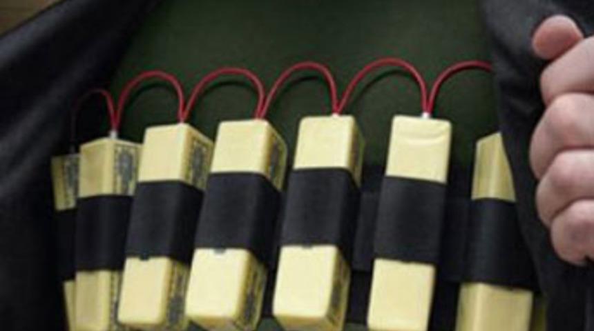 İstanbul'da 3 kişi 4 bombayla yakalandı