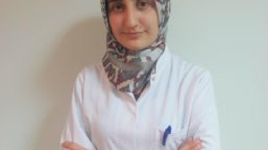 Diyetisyen Topaloğlu: Bayramda 3 &Ouml;ğ&uuml;nden Fazla Yemek Yenilmemeli