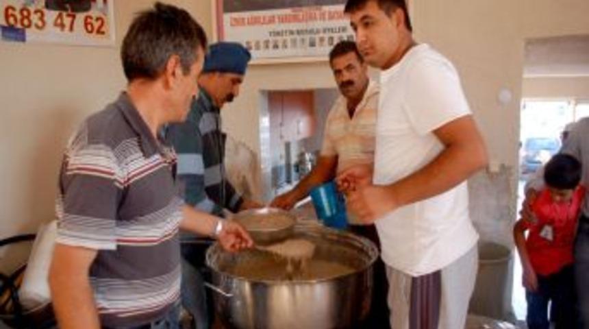 İzmir&rsquo;deki Ağrılılardan &lsquo;Halise&rsquo;li Bayram Kutlaması