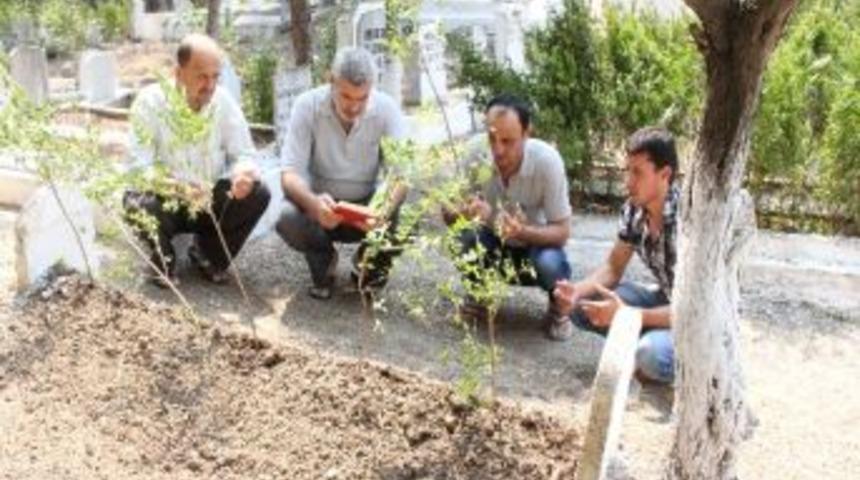 Suriye&rsquo;de Rejim Karşıtlarının &Ouml;l&uuml;lerine Bile Yer Yok