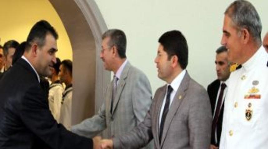 Bartın Valisinden Şaşırtan Hareket