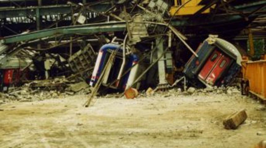 Depremde Yıkılmıştı, Bug&uuml;n D&uuml;nyaya Vagon Ihra&ccedil; Ediyor