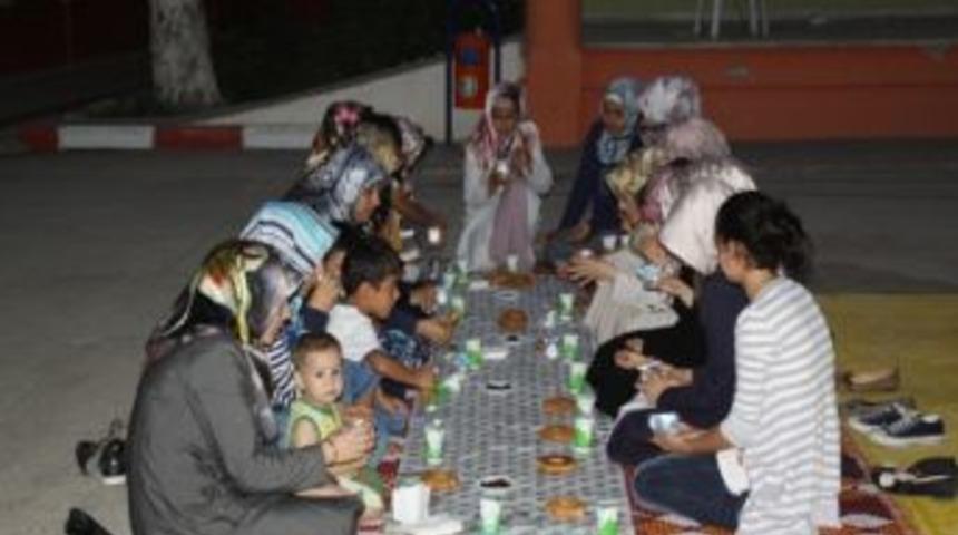 Arakan&rsquo;daki Olaylar Protesto Edildi