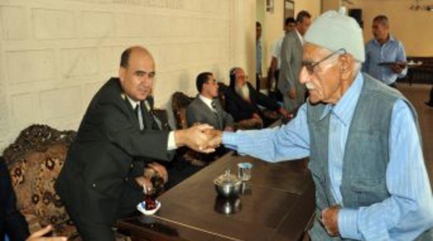 Midyat'ta Renkli Bayram Kutlaması