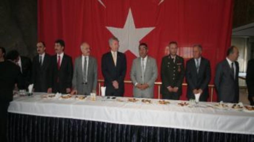 Erzincan&rsquo;da Toplu Bayramlaşma