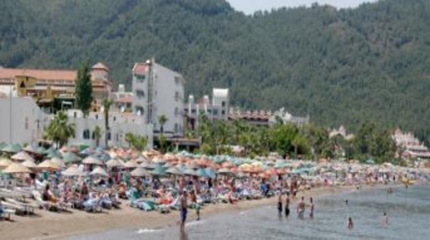 İ&ccedil;meler Plajı &lsquo;temiz&rsquo; &Ccedil;ıktı