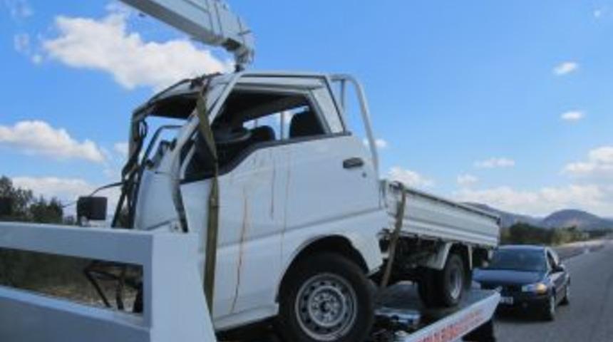 Trafik Kazası Bayram Tatilini Zehir Etti: 1 &Ouml;l&uuml;, 6 Yaralı