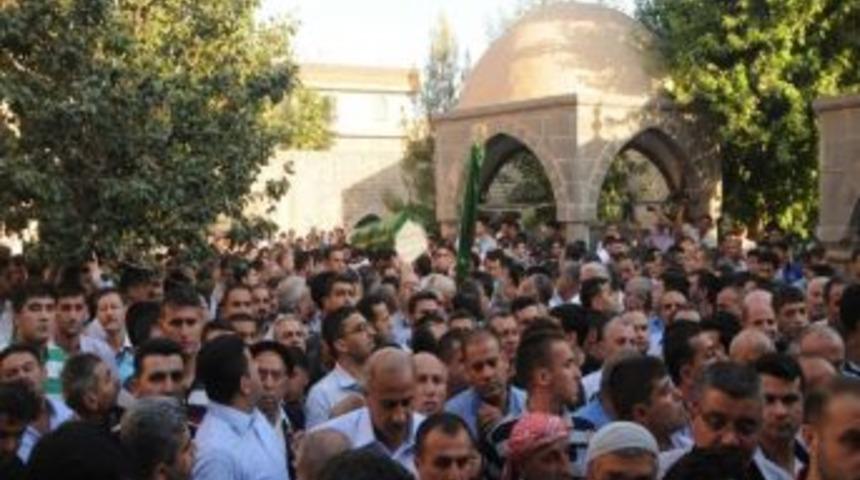 Cizre&rsquo;de Silahlı Saldırıda &Ouml;len Ramazan Dindar Defnedildi