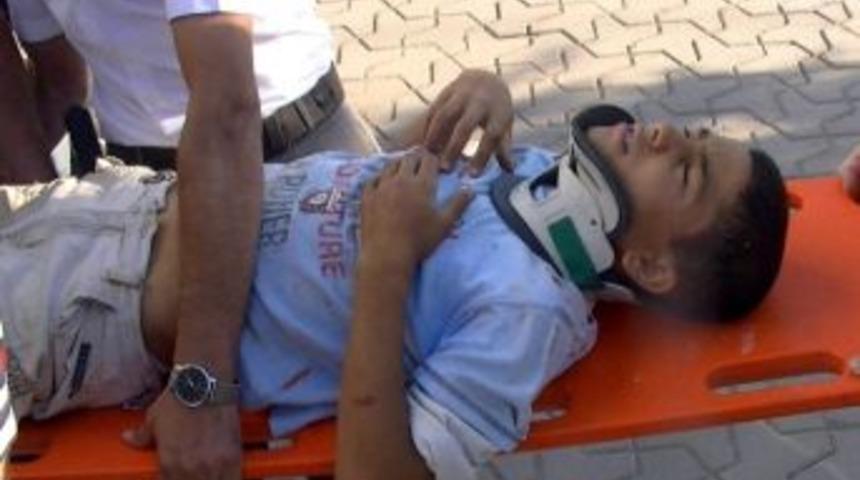 Ağa&ccedil;tan D&uuml;şen &Ccedil;ocuk Ağır Yaralandı