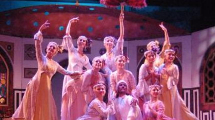 Osmanlı Bale İle Anlatıldı