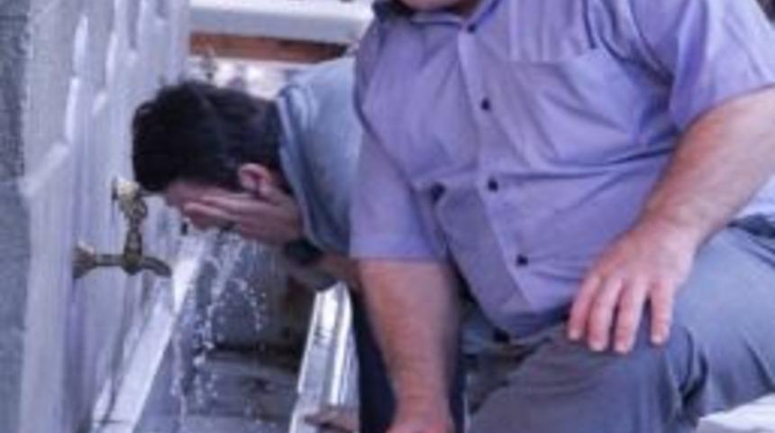 Ramazan Bayramında Camiler Doldu Taştı