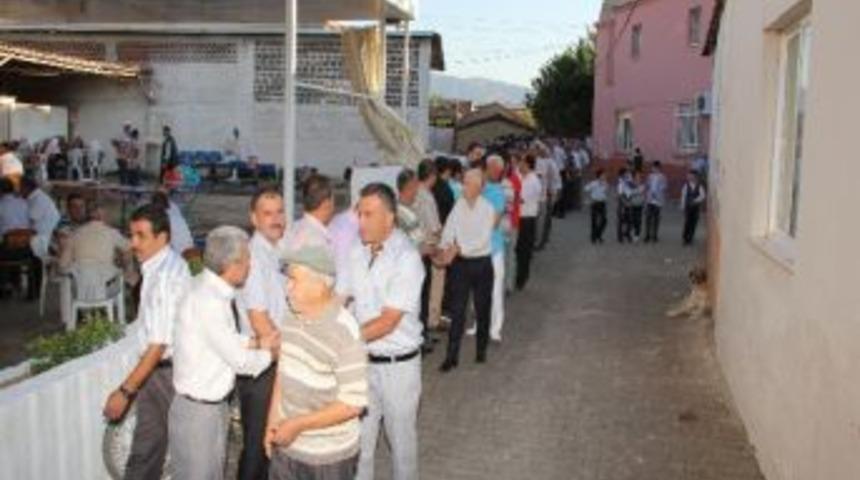 Bereketli K&ouml;y&uuml;'nde Keşkekli Bayramlaşma Geleneği