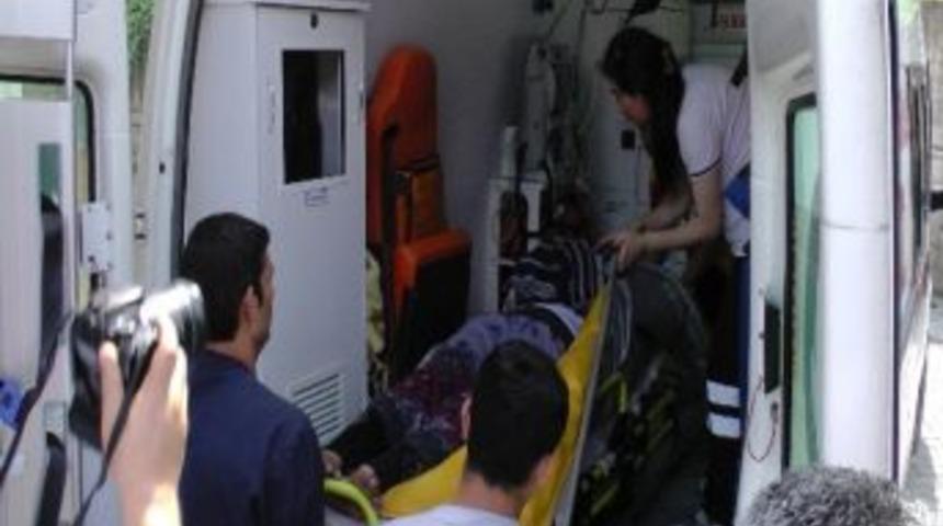 18 Yaşındaki Gen&ccedil; Kız Boğulmaktan Son Anda Kurtarıldı