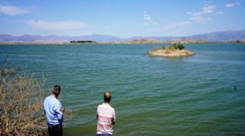 Y&uuml;zme Bilmeyen Gen&ccedil; Barajda Boğuldu