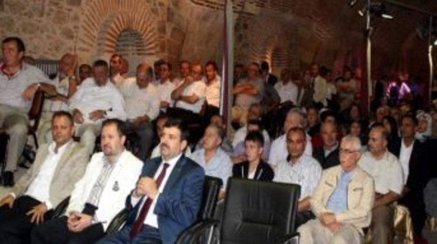 Eskişehir Ak Parti İl Teşkilatının Bayramlaşma T&ouml;reni K&uuml;lliye'de Yapıldı