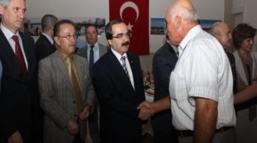 Bayramda B&uuml;rokrasi Vatandaşla Kucaklaştı