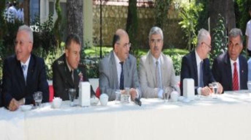 Burdur Protokol&uuml;, Bayramlaştı