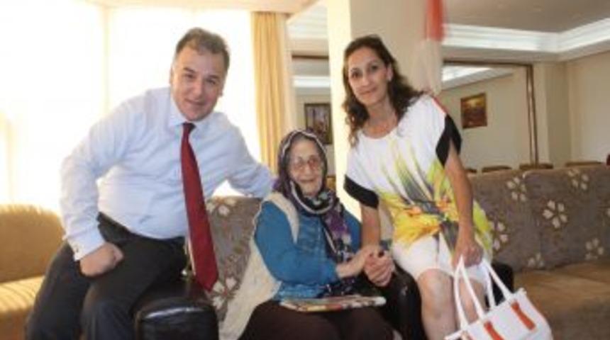 Ziyaret&ccedil;isi Gelmeyen Huzurevi Sakinleri Bayramı Buruk Ge&ccedil;iriyor