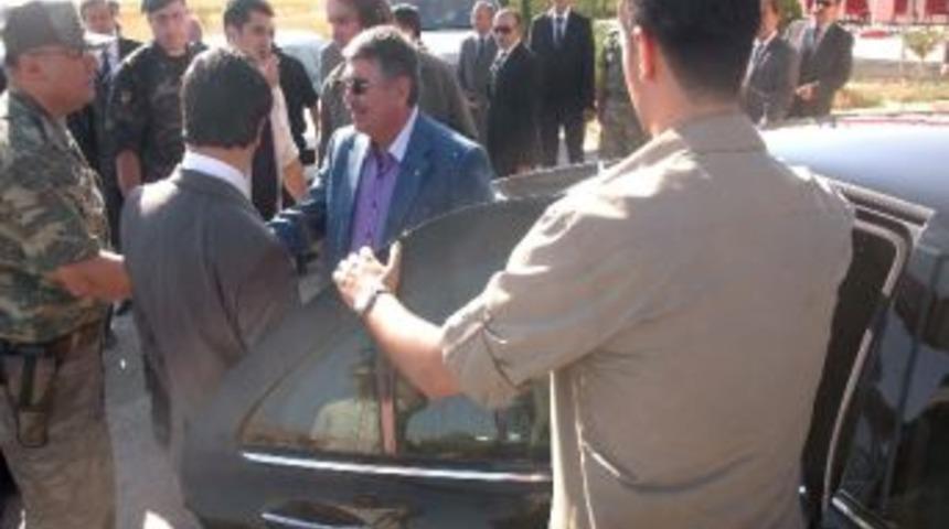 İ&ccedil;işleri Bakanı Şahin Van&rsquo;dan Ayrıldı