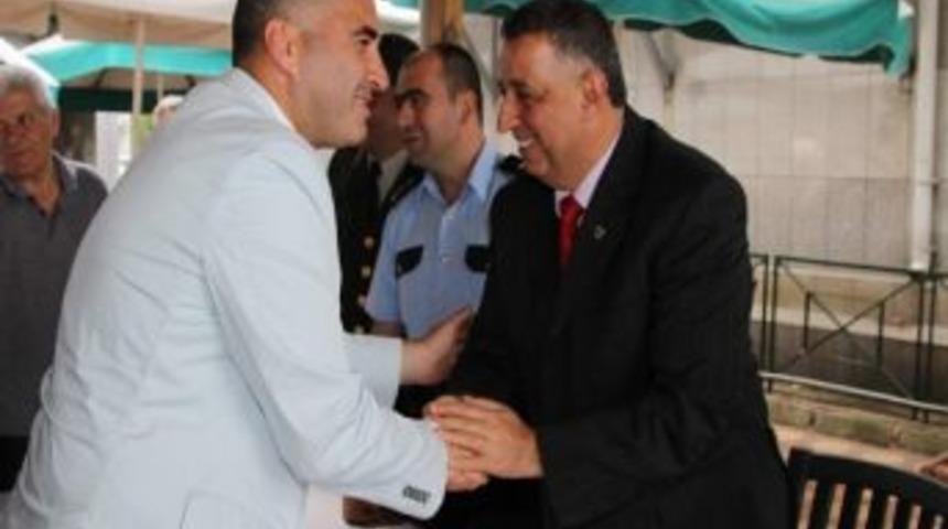 Karam&uuml;rsel'de Bayramlaşma