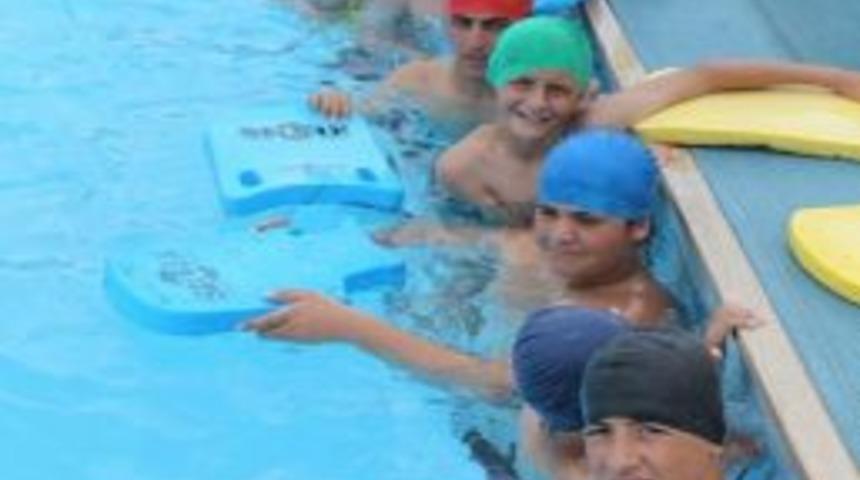 Kışın Okula Yazın Spora