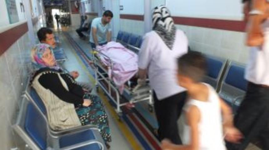 Dursunbey G&ouml;b&uuml;l K&ouml;y&uuml;nde Kaza: 4 Yaralı