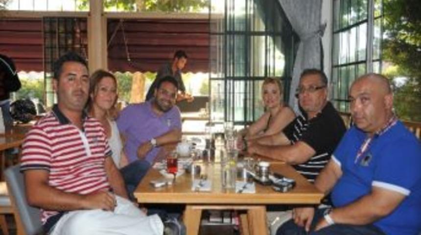 Okan Karacan Dostlarıyla Buluştu