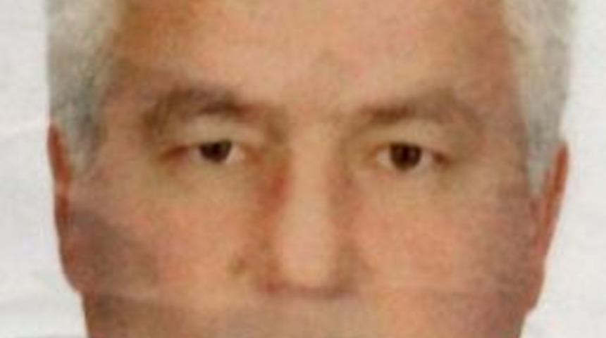 &Ouml;n&uuml;ndeki Otob&uuml;se &Ccedil;arparak Karşı Şeride Ge&ccedil;ti: 1 &Ouml;l&uuml;, 3 Yaralı